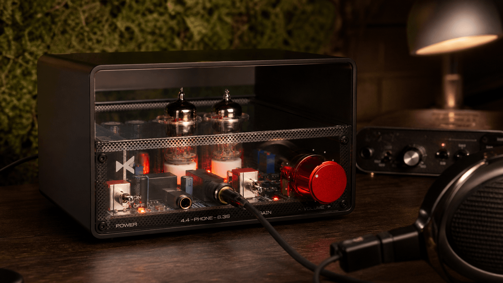 Compact desktop tube headphone amplifier